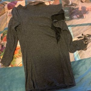 Black & white ruffled blouse size m